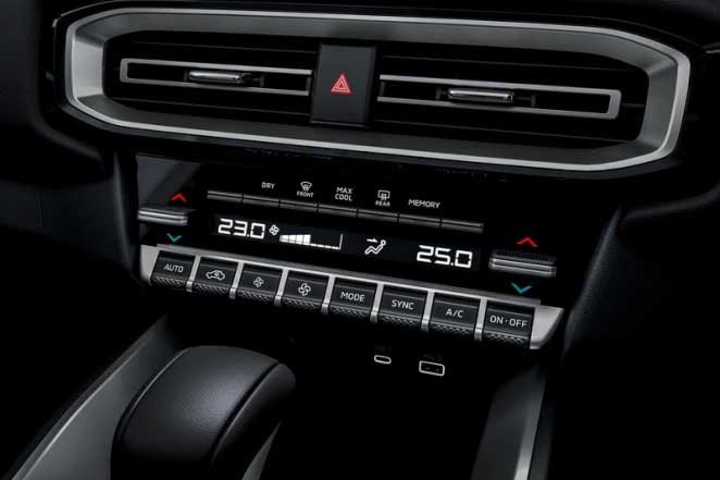 Harga-Mitsubishi-Destinator-di-Makassar-interior-detail-5